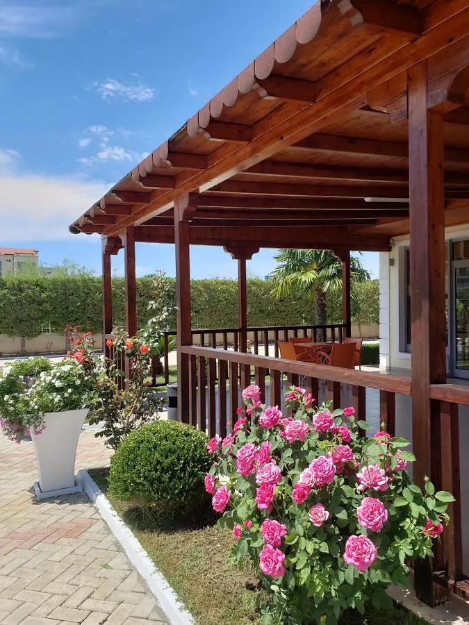 Hotel Kristal Shëngjin アルバニア